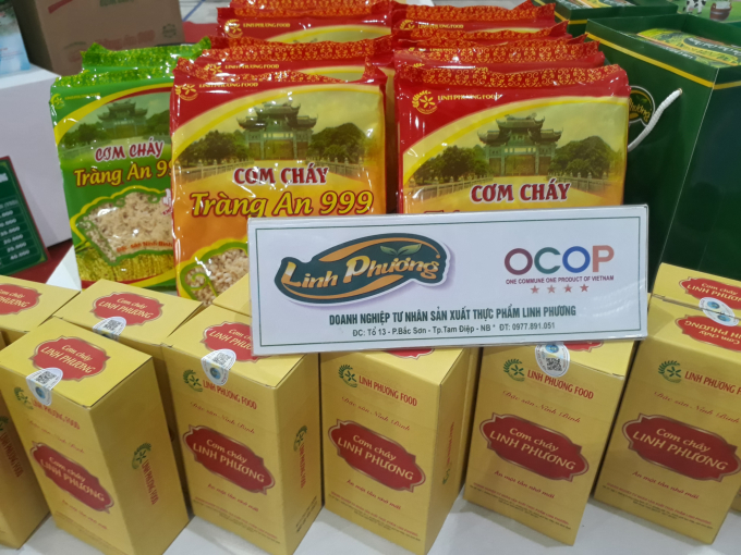 Sản phẩm cơm cháy đóng gói đạt OCOP 4 sao của tỉnh Ninh Bình. Sản phẩm có giá giao động từ 10 - 30.000 đồng/gói.
