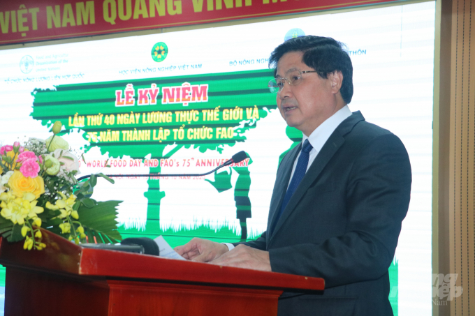 watermark_hvnn-1-1620_20201015_717.jpg Ông Lê Quốc Doanh, Thứ trưởng Bộ NN-PTNT phát biểu tại buổi lễ. Ảnh: HG.