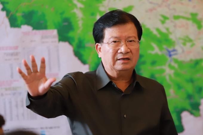 Phó Thủ tướng Trịnh Đình Dũng chỉ đạo các địa phương không được chủ quan trước bão số 9. Ảnh: L.K.