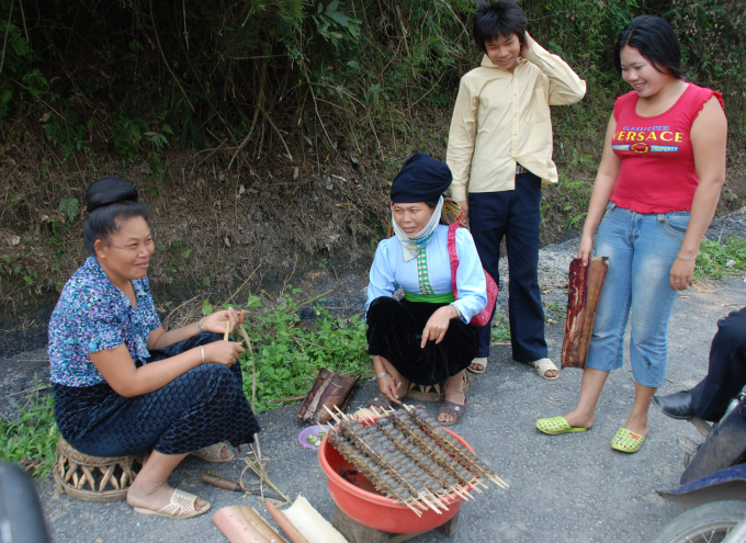 14451783h7-144517.jpg Người dân Lai Châu.