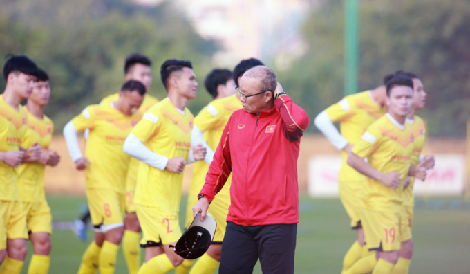 viet-nam-1551_20201207_405.jpg HLV Park Hang-seo than không có tiền đạo giỏi. Ảnh: VFF.