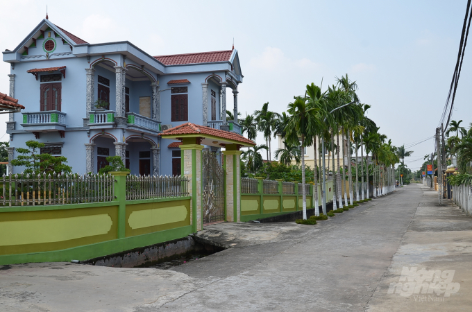 watermark_anh-57-1632_20201218_104.jpg Nhiều xã ở Hải Hậu giàu lên nhưng vẫn giữ được màu xanh và bản sắc. Ảnh: NNVN.