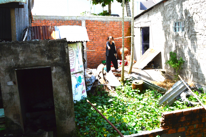 13501079011220a3-135010.jpg Rẻo đất 50 m2 sát sau nhà ông Khương tranh chấp xuyên thế kỷ
