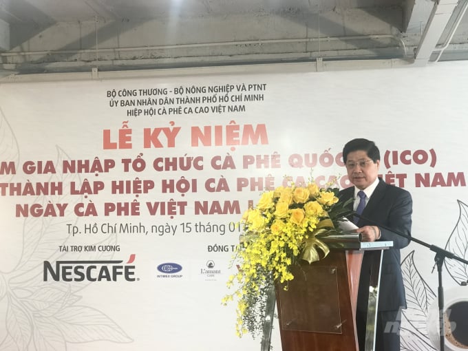 Thứ trưởng Lê Quốc Doanh: 30 năm qua, ngành cà phê đã có bước phát triển vượt bậc. Ảnh: Thanh Sơn.