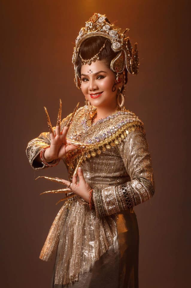 139324411_10164940432365556_4678789911076573199_n-1130_20210118_727.jpg Nghệ sĩ Ưu tú Tú Sương vao Nữ Quỷ ở tuổi 44.