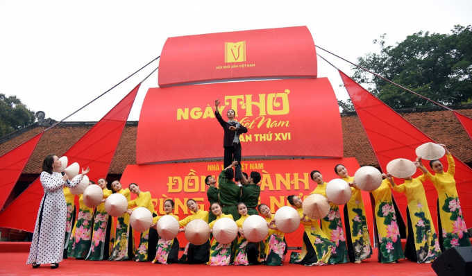 1-ngay-tho-1053_20210225_721.jpg Ngày Thơ Việt Nam tiếp tục lỗi hẹn Nguyên Tiêu năm nay.