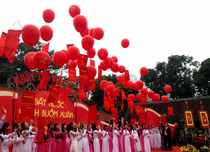 11-tha-tho-1054_20210225_487.jpg Thả thơ là một trong những hoạt động gây dư luận trái chiều.