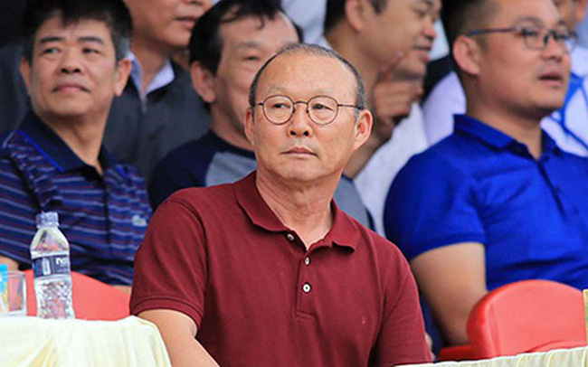suc-ep-tu-hlv-park-hang-seo-1610_20210317_359.jpeg HLV Park Hang-seo được cho là sẽ đến khắp các sân để quan sát đủ 14 CLB dự V-League. Ảnh: VFF.