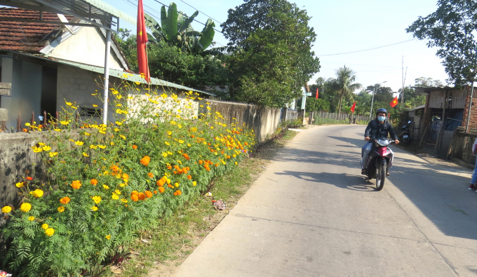 17451094hoc-2-174510.jpg Đường vào thôn 9 hóc. Ảnh: MHN