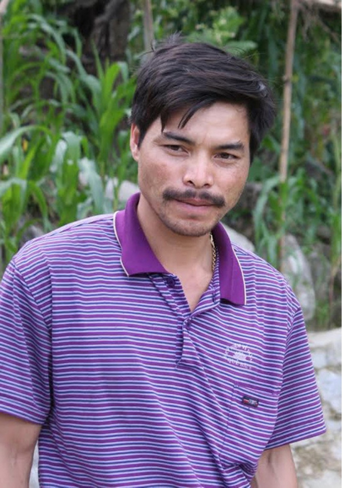 Anh Hồ Văn Hình, một trong những người có tiền tỷ nhờ sâm Ngọc Linh, và hiện đang là người có cơ ngơi hoành tráng nhất ở Tăk Lang. Ảnh: Phước Vinh.