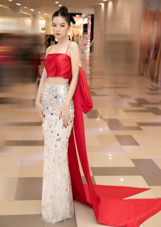 2-le-ha-anh-2056_20210419_266.jpg Kiều nữ mới của màn ảnh Việt.