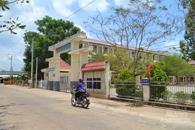 watermark_14-1445_20210406_587.jpg Trường học được đầu tư khang trang. Ảnh: Trần Trung.