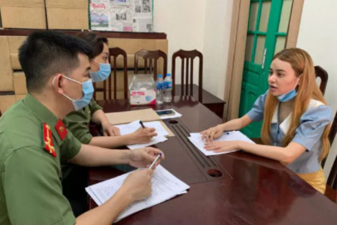 thao-chua-chap-1328_20210503_180.jpg Trần Thị Phương Thảo tại cơ quan điều tra.