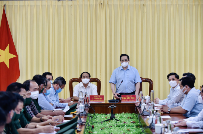 _bac9760-1557_20210509_318.jpg Thủ tướng Phạm Minh Chính, Phó Thủ tướng Lê Văn Thành làm việc tại Bộ Chỉ huy Bộ đội Biên phòng tỉnh An Giang, sáng 9/5. Ảnh: VGP/Nhật Bắc.