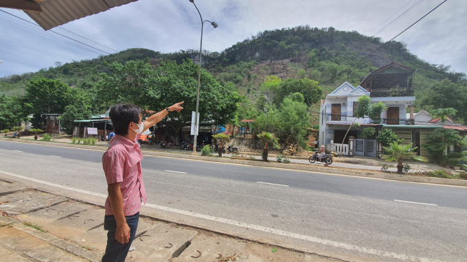 20210804_103344-1135_20210811_864.jpg Địa điểm khai thác đá của Cty CP Tập đoàn ThaiGroup ở phía sau ngọn đồi gần với khu dân cư. Ảnh: L.K.