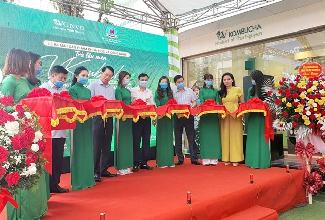 Cắt băng khánh thành khu giới thiệu sản phẩm VKombucha House tại Thái Nguyên hồi tháng 4/2021. Ảnh:  Đồng Văn Thưởng.
