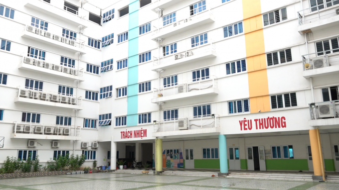 nnnn-1157_20211026_878.jpg Tòa nhà TH1 được xử chia đôi theo Bản án 215 nhưng không nêu rõ ai sẽ được nhận bàn giao. ảnh: Quang Dũng.