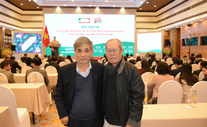 a2-1318_20211106_21.jpg Đỗ Bảo Châu (phải) và tác giả chụp trong lễ kỷ niệm 75 năm báo NNVN ra số đầu tiên ngày 4/12/2020. Ảnh: Quách Trần Lâm.