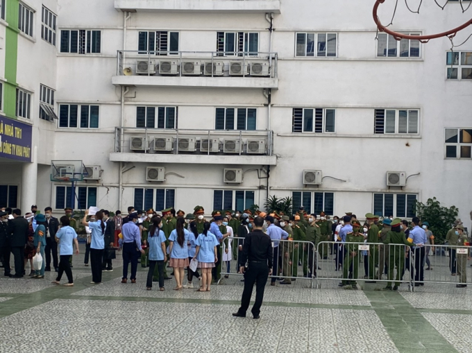 7ca398f7fc31346f6d20-0837_20211107_361.jpg Lực lượng cưỡng chế không công bố quyết định cưỡng chế, kiểm kê tài sản, không lập biên bản bàn giao tài sản... mà lập tức thực hiện cưỡng chế.