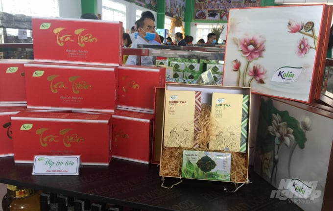 Đa dạng các sản phẩm chè chất lượng cao của Công ty TNHH Kolia. Ảnh: Công Hải.