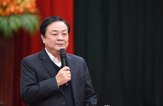 According to the minister of Agriculture and Rural Development Le Minh Hoan, all action programs of the MARD must be associated with the word 'farmer'. Photo: Minh Phuc.