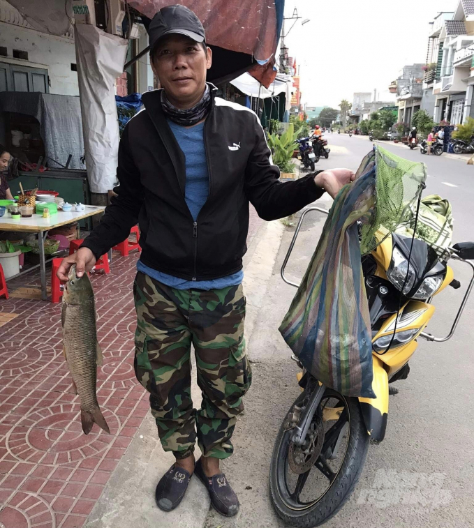 Thành quả sau 1 chuyến câu của Hậu. Ảnh: Vũ Đình Thung