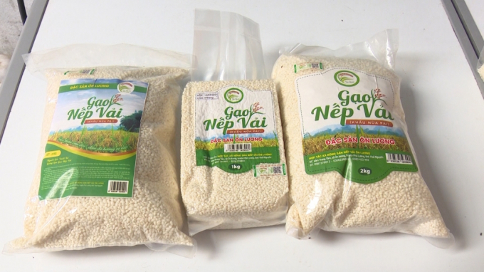 Sản phẩm gạo nếp vải Ôn Lương được đóng gói bán ra thị trường. Ảnh: Minh Đỗ.