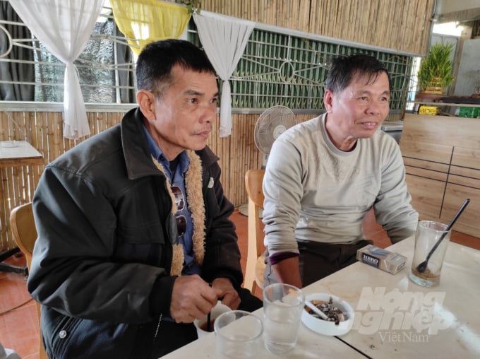 watermark_b55b73e9c9ce04905ddf-0929_20220115_293.jpg Những người đàn ông một thời gắn với mỏ thiếc kể lại chuyện 'rơi vàng'. Ảnh: Tùng Đinh.