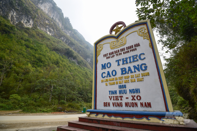watermark_tinh-tuc-3-0911_20220115_486.jpg Bia hữu nghị Việt - Xô vẫn được gìn giữ sau hơn 60 năm mỏ ra đời và phát triển. Ảnh: Tùng Đinh.