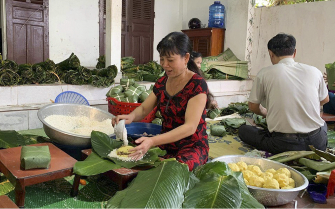 Công thức, nguyên liệu gói bánh chưng ở Cát Trù có những 'bí kíp' làm nên sự đặc sắc hiếm có. Ảnh: Mạnh Thuần.