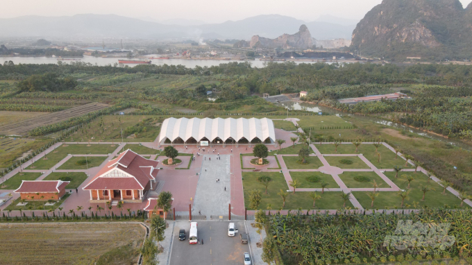 watermark_nong-thon-moi-kieu-mau-thay-doi-dien-mao-vung-dat-anh-hung-1056_20220406_441.jpg Bãi cọc Cao Qùy. Ảnh: Đinh Mười.