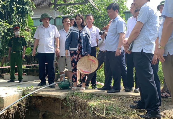 zalo-12-1458_20220530_486.jpg Đích thân ông Nguyễn Đức Trung, Chủ tịch UBND tỉnh Nghệ An đã đến hiện trường kiểm tra. Ảnh: Khôi An.