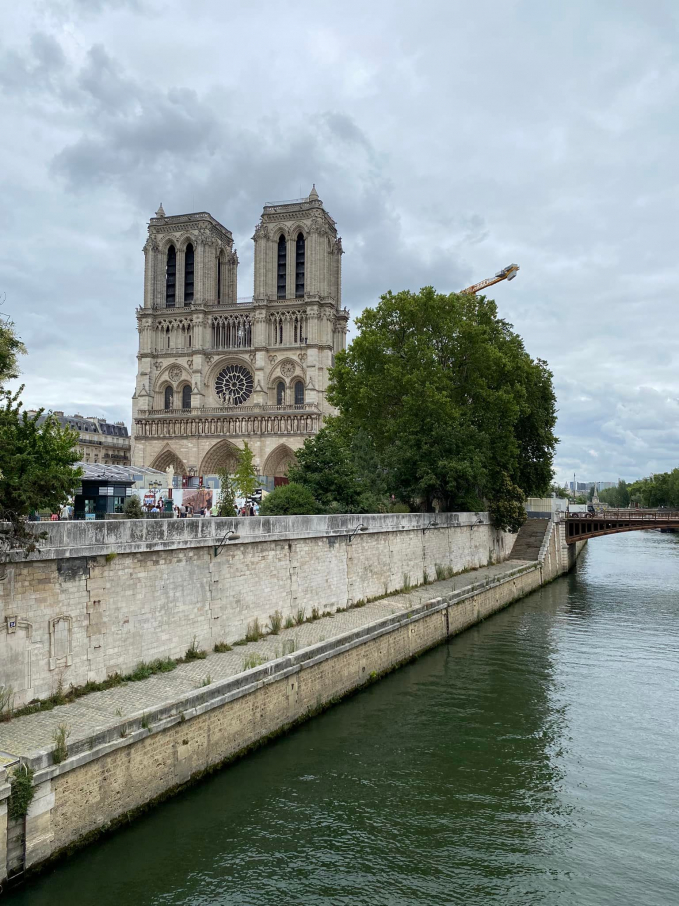 tien-sanh-1-0759_20220802_758.jpg Biểu tượng văn hóa của Paris.
