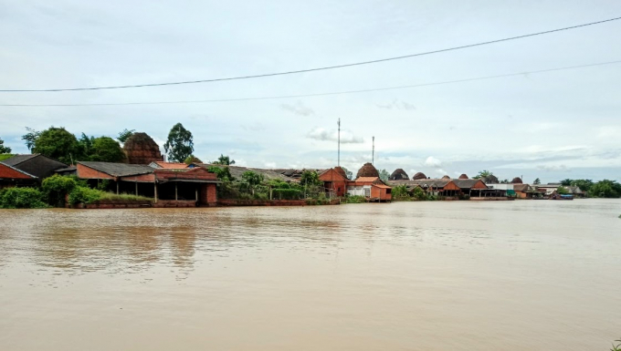 Xã Nhơn Phú, huyện Mang Thít, tỉnh Vĩnh Long vốn là 'vương quốc gạch ngói' đang chuyển sang phát triển kinh tế nông nghiệp. Ảnh: Kim Anh.