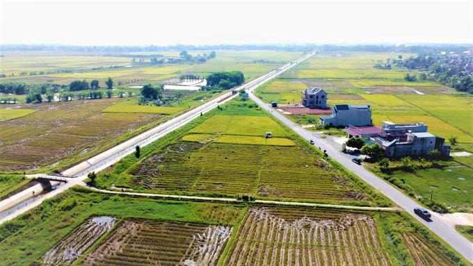 dai-cong-trinh-gan-voi-thinh--suy-nong-nghiep-xu-thanh-1731_20220921_344.jpg z3739609253105_e7a06f5bb61283f67c95a165480f39e0 - Copy