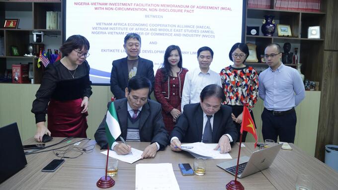 Các bên tham gia lễ ký kết hợp tác