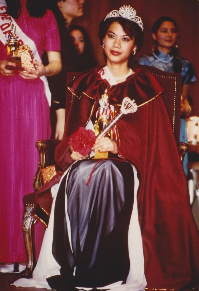 1-hoa-hau-chau-a-o-pari-nam-1981-1029_20230328_218.jpg