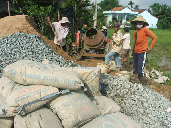 Huyện Tây Hòa là một trong những địa phương có tiến độ bê tông hóa giao thông nông thôn nhanh nhất tỉnh Phú Yên