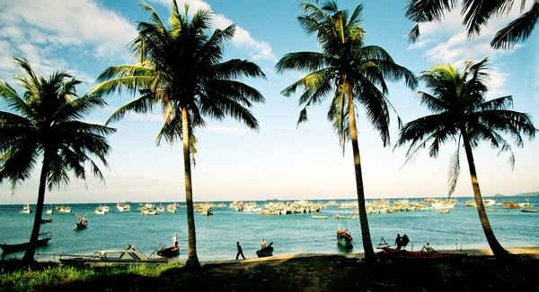 Bãi biển Gành Dầu hoang sơ trước đây...