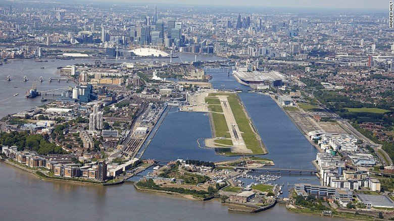  London City Airport, UK