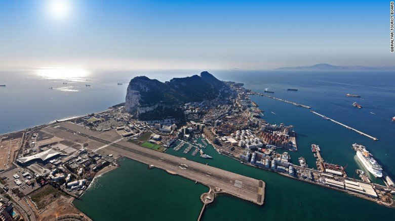 Sân bay Gibraltar, Anh