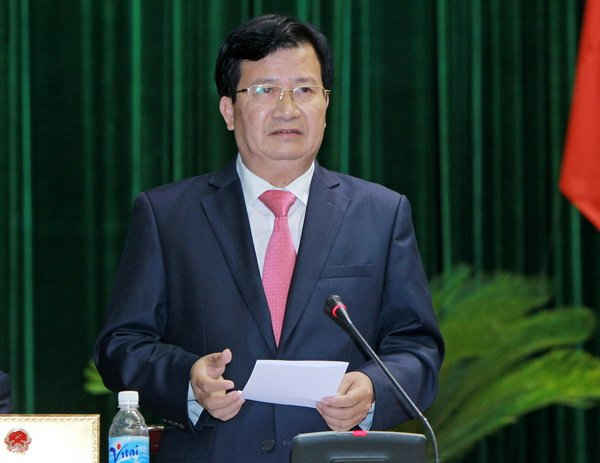 Bộ trưởng Bộ Xây dựng Trịnh Đình Dũng yêu cầu tiếp tục đẩy mạnh công tác cải cách hành chính, tạo điều kiện thuận lợi cho các chủ đầu tư dự án nhà ở thương mại trong quá trình thực hiện thủ tục xin chuyển đổi sang NƠXH.