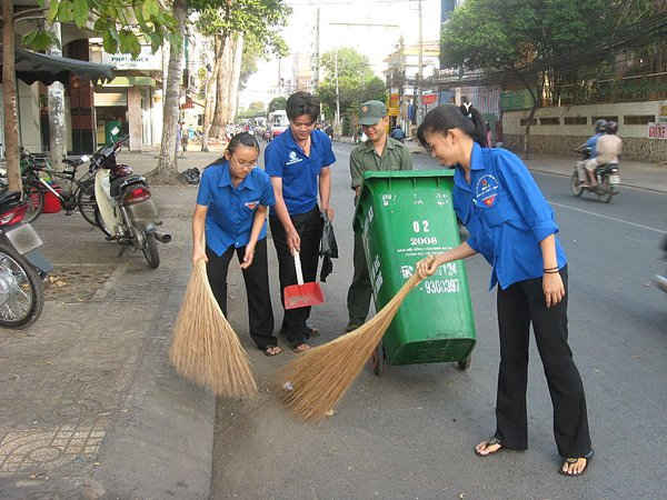 Cùng hành động để bảo vệ môi trường sống. Ảnh: MH