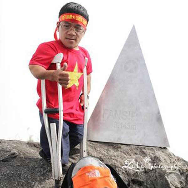 Hình ảnh mà hàng triệu người lành lặn mơ ước một lần làm được như anh