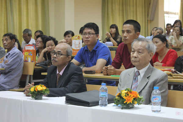 Nghệ sỹ Hán Văn Tình cũng góp mặt tại buổi tọa đàm để chia sẻ về cuộc chiến chống lại căn bệnh ung thư phổi của mình.