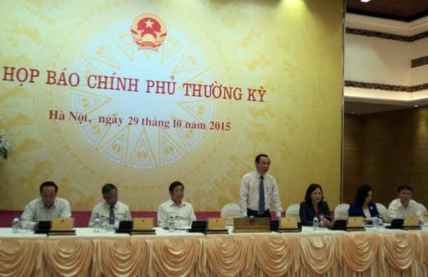 Ủy viên T.Ư Đảng, Bộ trưởng Chủ nhiệm VP Chính phủ kiêm người phát ngôn Chính phủ Nguyễn Văn Nên chủ trì buổi họp báo