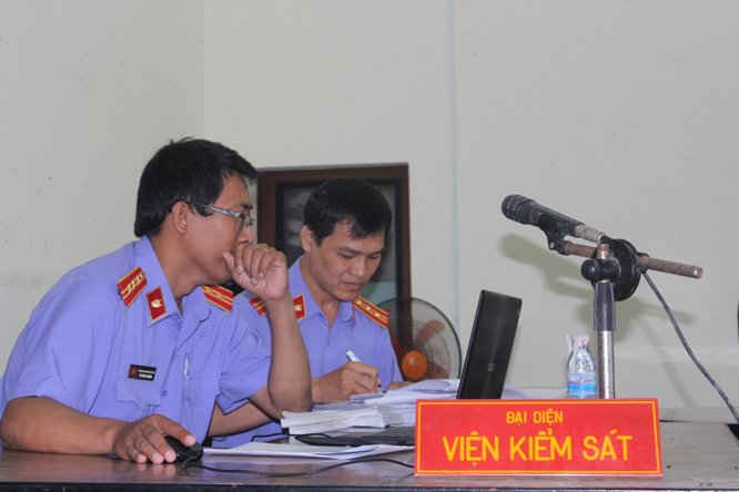 Đại diện Việm kiểm sát