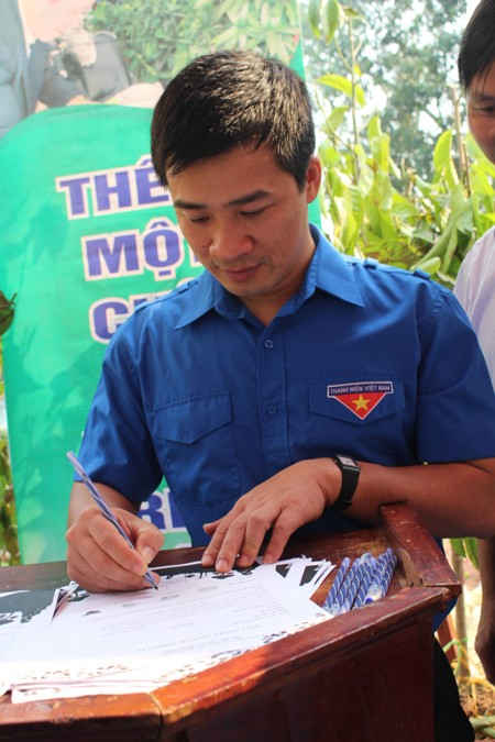 TNV ký cam kết trồng, chăm sóc và bảo vệ cây xanh