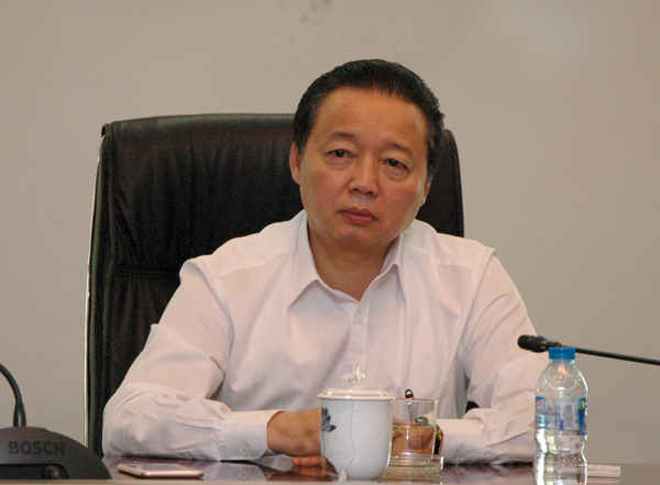Theo QĐ số 976/QĐ-BTNMT, do Bộ trưởng Trần Hồng Hà ký ngày 02/5, bắt đầu từ 14h chiều nay 04/5, kiểm tra tổng thể công tác bảo vệ môi trường tại Vũng Áng. Trong ảnh: Bộ trưởng Trần Hồng Hà chủ trì buổi giao ban thường kỳ sáng 02/5 tại Trụ sở Bộ TN&MT