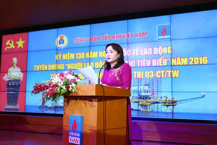 CT CĐ DKVN Nghiêm Thùy Lan phát biểu khai mạc Tháng Công nhân